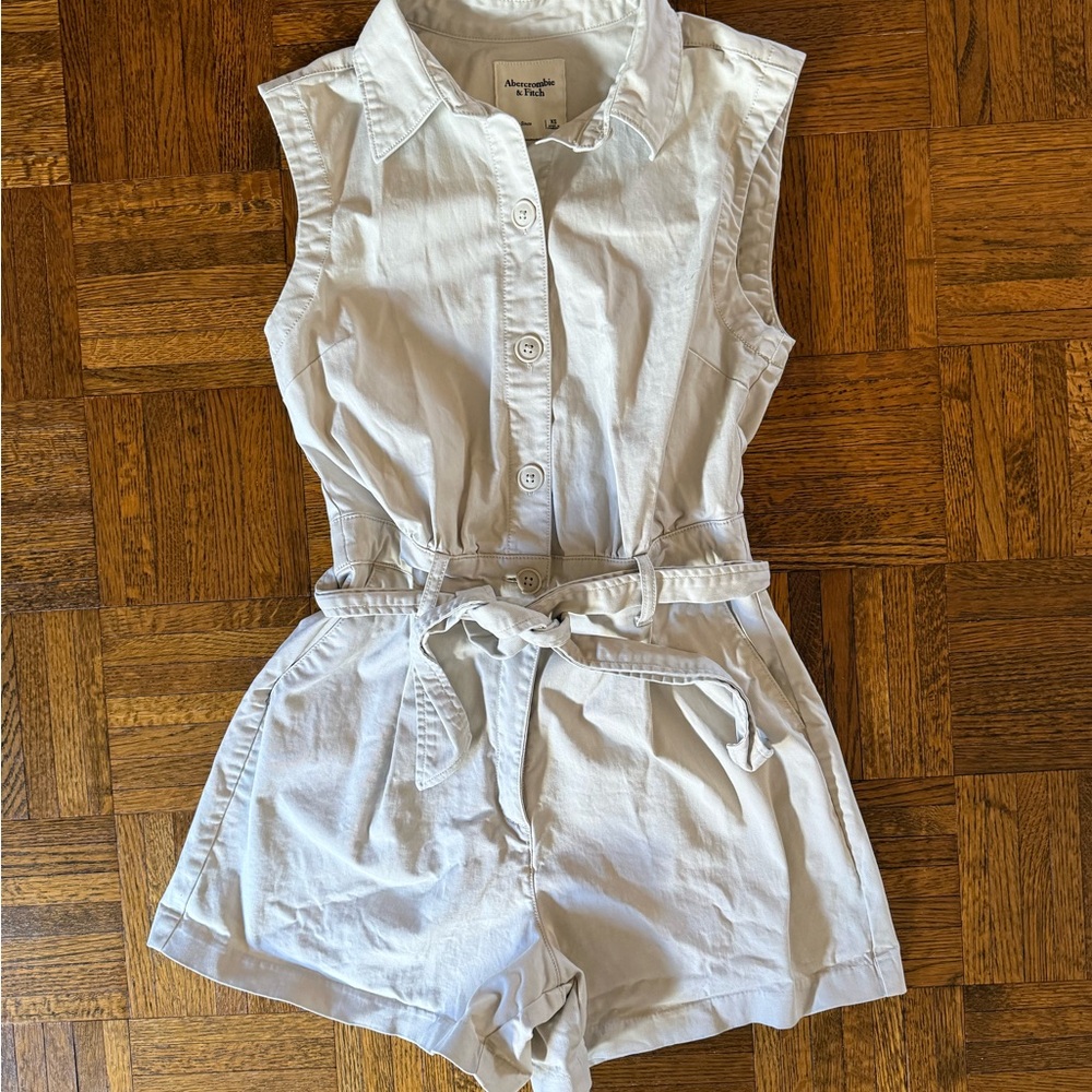 Abercrombie & Fitch White Sleeveless Romper